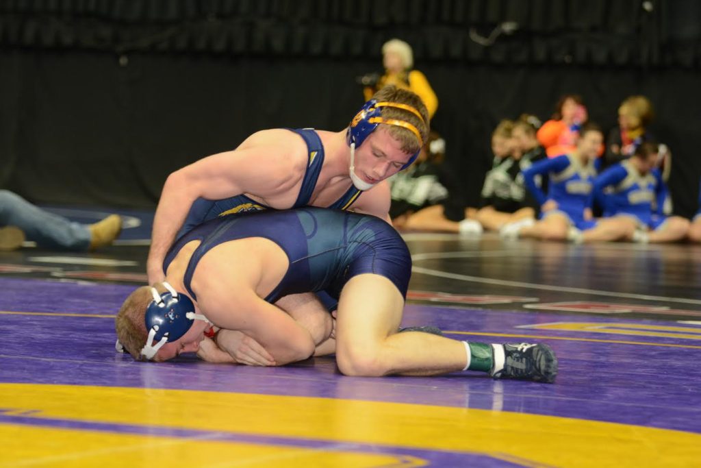 Axmear and Costello to compete at Junior Duals Iowa Wrestling Fan